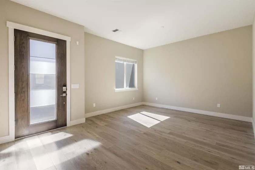 Entry/Foyer