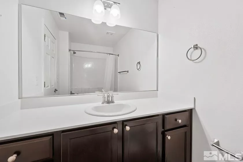 520 Autumn Breeze, Reno, Nevada 89511, 3 Bedrooms Bedrooms, ,3 BathroomsBathrooms,Residential,Residential,Autumn Breeze,250003631