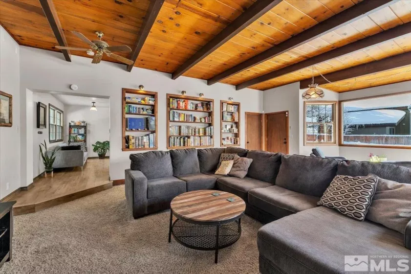 2828 Santa Claus, South Lake Tahoe, California 96150, 5 Bedrooms Bedrooms, ,3 BathroomsBathrooms,Residential,Residential,Santa Claus,250003618