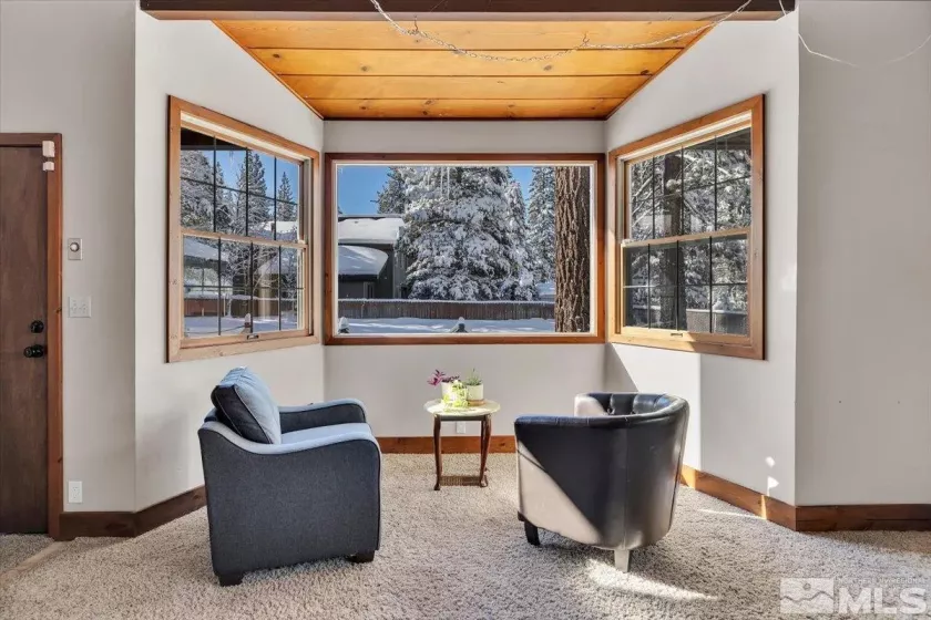 2828 Santa Claus, South Lake Tahoe, California 96150, 5 Bedrooms Bedrooms, ,3 BathroomsBathrooms,Residential,Residential,Santa Claus,250003618