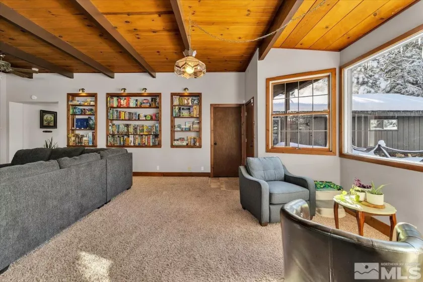 2828 Santa Claus, South Lake Tahoe, California 96150, 5 Bedrooms Bedrooms, ,3 BathroomsBathrooms,Residential,Residential,Santa Claus,250003618
