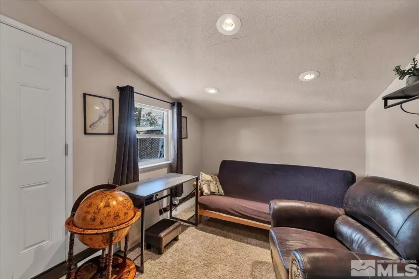 2828 Santa Claus, South Lake Tahoe, California 96150, 5 Bedrooms Bedrooms, ,3 BathroomsBathrooms,Residential,Residential,Santa Claus,250003618