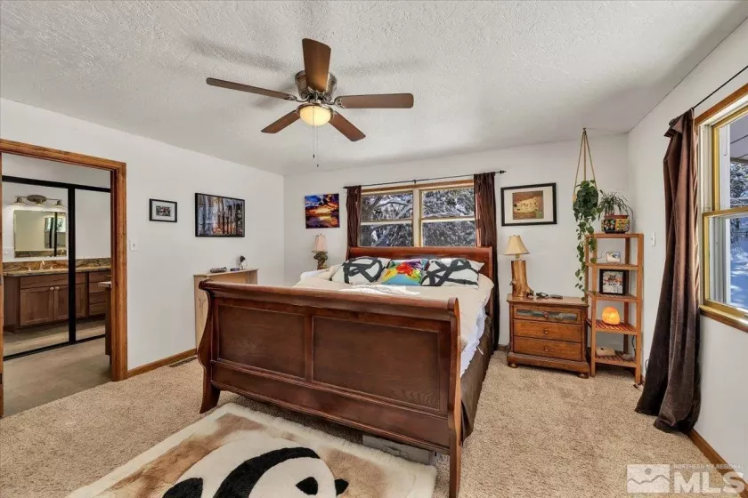 2828 Santa Claus, South Lake Tahoe, California 96150, 5 Bedrooms Bedrooms, ,3 BathroomsBathrooms,Residential,Residential,Santa Claus,250003618