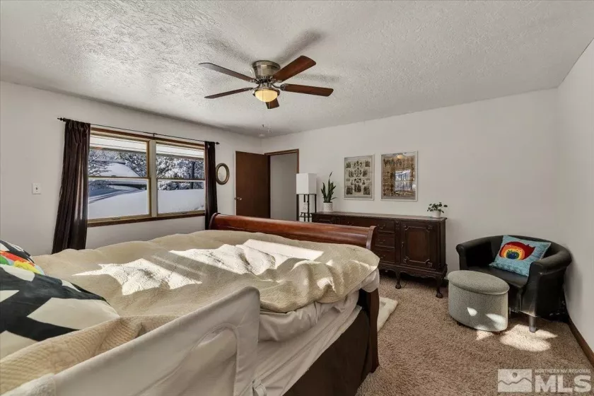 2828 Santa Claus, South Lake Tahoe, California 96150, 5 Bedrooms Bedrooms, ,3 BathroomsBathrooms,Residential,Residential,Santa Claus,250003618