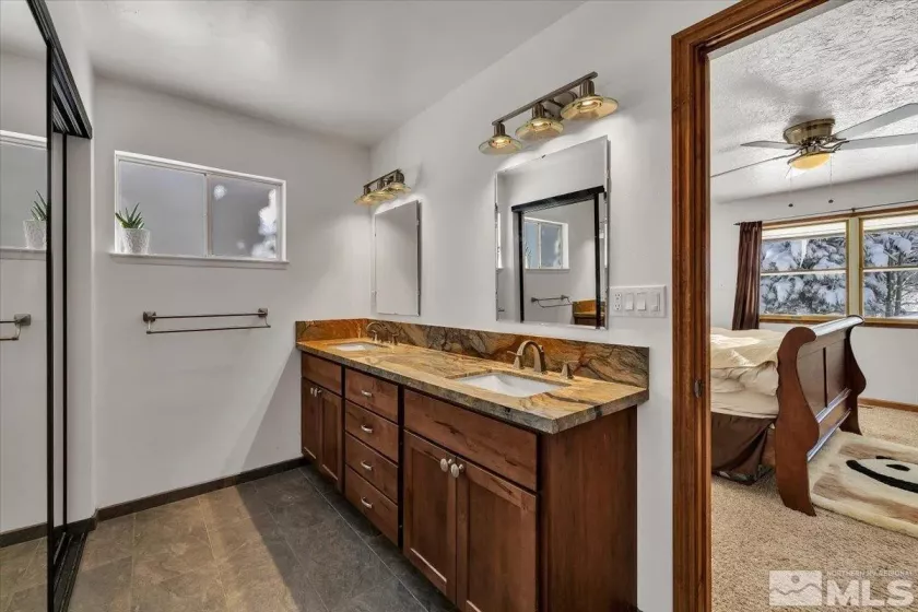 2828 Santa Claus, South Lake Tahoe, California 96150, 5 Bedrooms Bedrooms, ,3 BathroomsBathrooms,Residential,Residential,Santa Claus,250003618