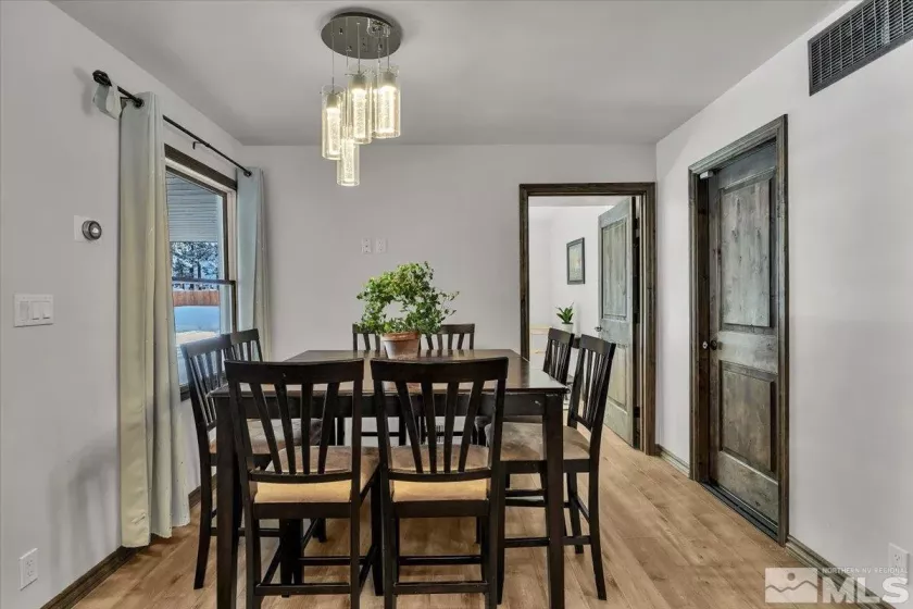 2828 Santa Claus, South Lake Tahoe, California 96150, 5 Bedrooms Bedrooms, ,3 BathroomsBathrooms,Residential,Residential,Santa Claus,250003618