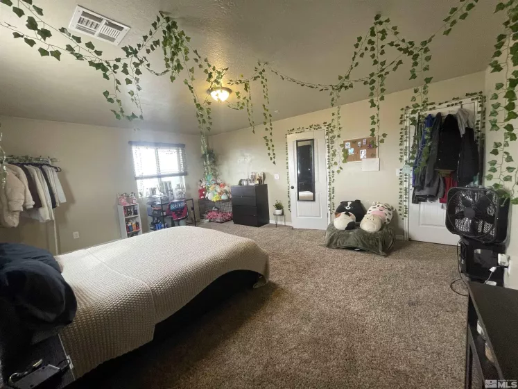 332 Lawndale, Spring Creek, Nevada 89815, 5 Bedrooms Bedrooms, ,3 BathroomsBathrooms,Residential,Residential,Lawndale,240007159