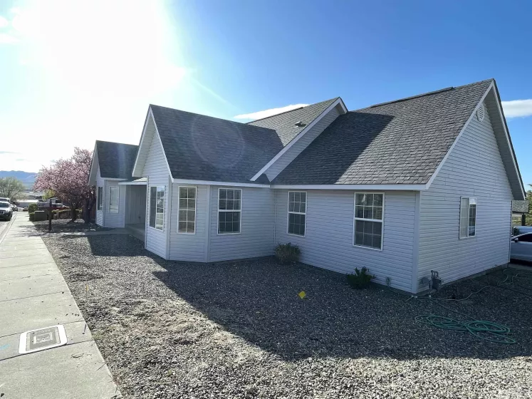 689 Castle, Winnemucca, Nevada 89445, 3 Bedrooms Bedrooms, ,2 BathroomsBathrooms,Residential,Residential,Castle,250005105