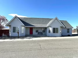 689 Castle, Winnemucca, Nevada 89445, 3 Bedrooms Bedrooms, ,2 BathroomsBathrooms,Residential,Residential,Castle,250005105