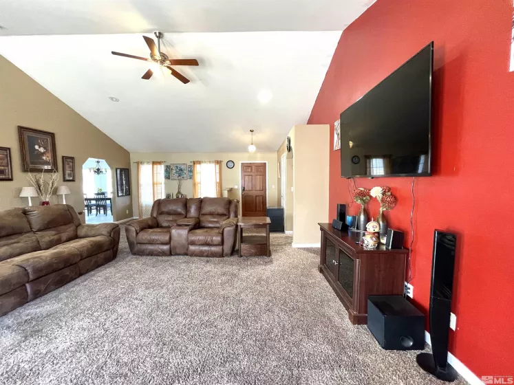 689 Castle, Winnemucca, Nevada 89445, 3 Bedrooms Bedrooms, ,2 BathroomsBathrooms,Residential,Residential,Castle,250005105
