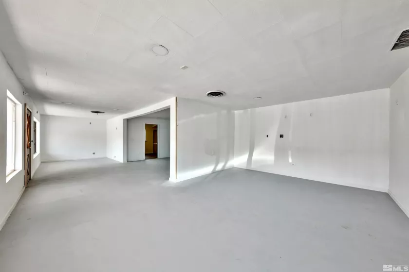 3129 Carson, Carson City, Nevada 89701, ,Commercial Sale,Residential,Carson,240006458