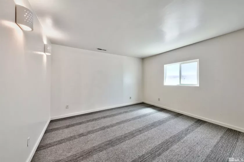 3129 Carson, Carson City, Nevada 89701, ,Commercial Sale,Residential,Carson,240006458