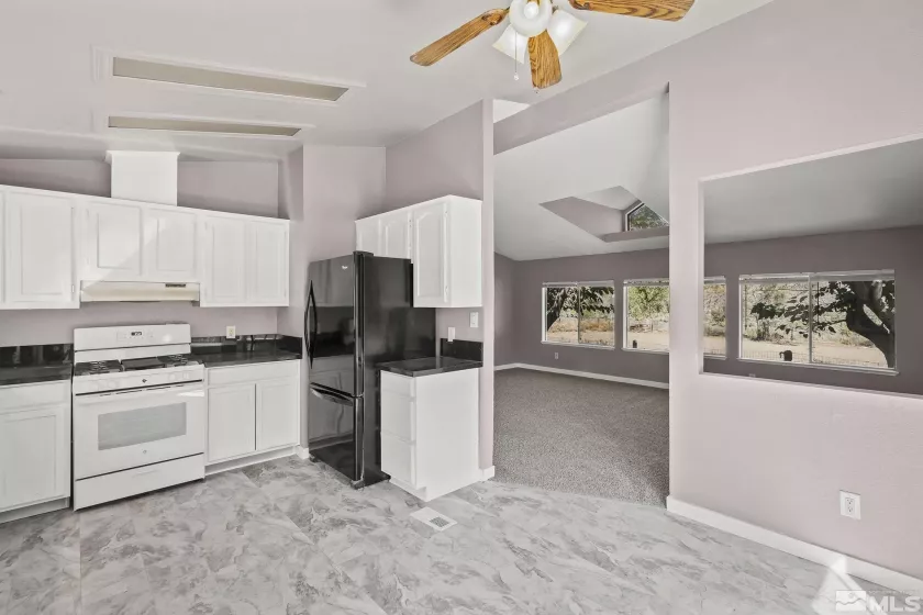 1661 Canal, Sparks, Nevada 89434, 3 Bedrooms Bedrooms, ,2 BathroomsBathrooms,Residential,Residential,Canal,240014063