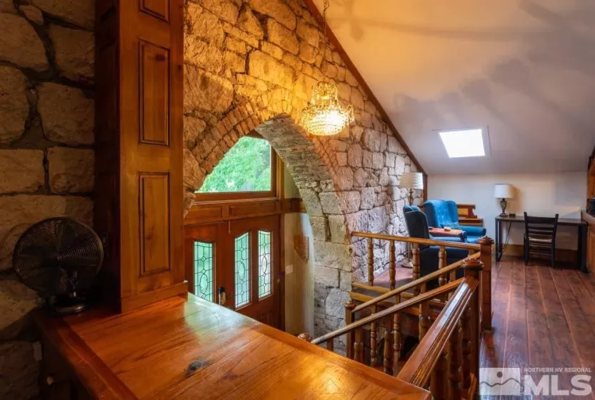 Entry/Foyer