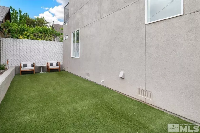 632 Wells, Reno, Nevada 89502, ,Residential Income,Residential,Wells,250005379