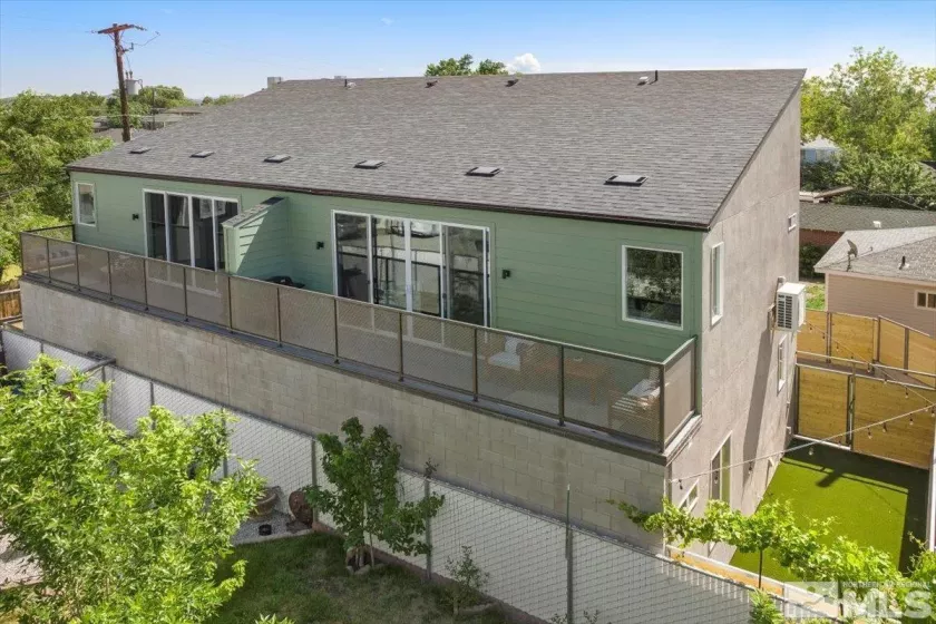 632 Wells, Reno, Nevada 89502, ,Residential Income,Residential,Wells,250005379