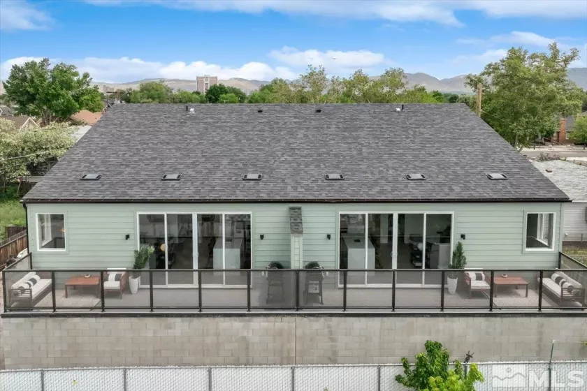 632 Wells, Reno, Nevada 89502, ,Residential Income,Residential,Wells,250005379