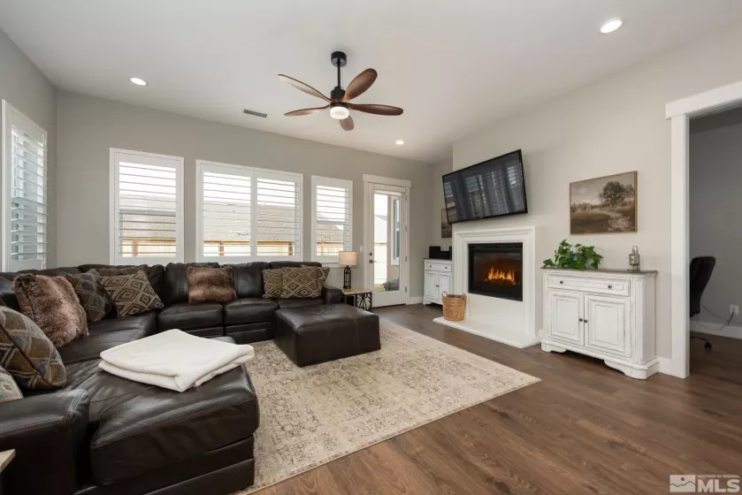 673 Sage Grouse, Gardnerville, Nevada 89460, 4 Bedrooms Bedrooms, ,4 BathroomsBathrooms,Residential,Residential,Sage Grouse,250003537