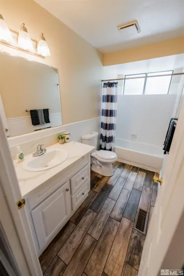 2815 Severn, Reno, Nevada 89503, 4 Bedrooms Bedrooms, ,3 BathroomsBathrooms,Residential,Residential,Severn,250004524