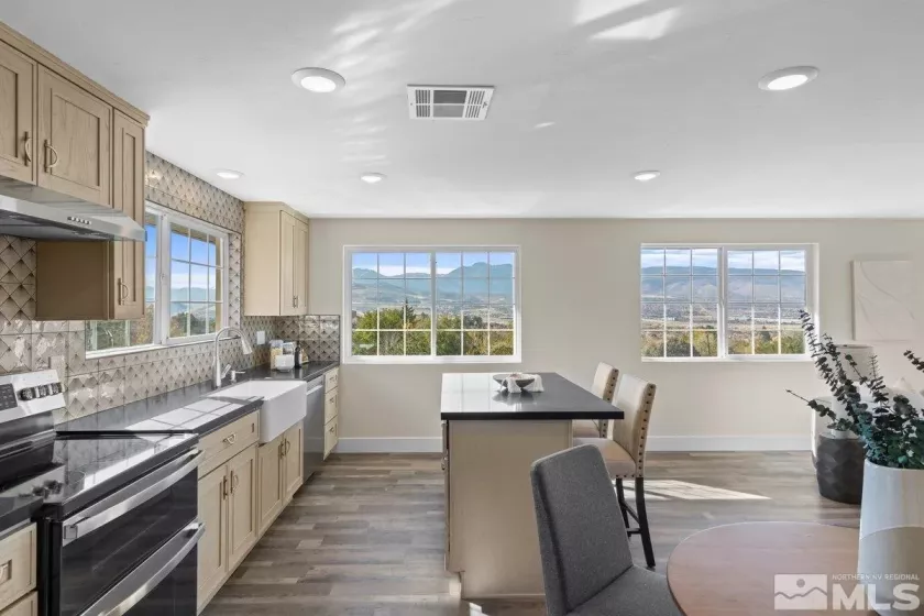 13900 Virginia Foothills, Reno, Nevada 89521, 3 Bedrooms Bedrooms, ,3 BathroomsBathrooms,Residential,Residential,Virginia Foothills,240014304