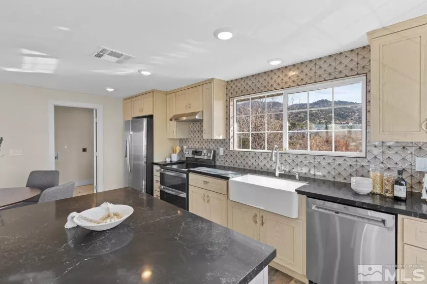 13900 Virginia Foothills, Reno, Nevada 89521, 3 Bedrooms Bedrooms, ,3 BathroomsBathrooms,Residential,Residential,Virginia Foothills,240014304