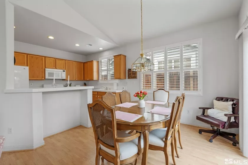 1676 Iron Mountain, Reno, Nevada 89521, 2 Bedrooms Bedrooms, ,2 BathroomsBathrooms,Residential,Residential,Iron Mountain,240010878