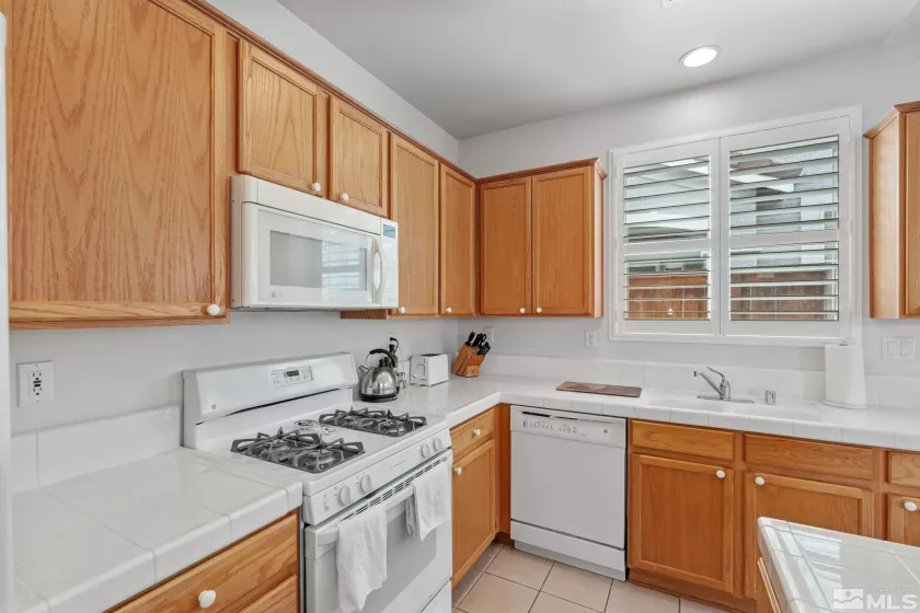 1676 Iron Mountain, Reno, Nevada 89521, 2 Bedrooms Bedrooms, ,2 BathroomsBathrooms,Residential,Residential,Iron Mountain,240010878