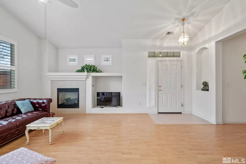 1676 Iron Mountain, Reno, Nevada 89521, 2 Bedrooms Bedrooms, ,2 BathroomsBathrooms,Residential,Residential,Iron Mountain,240010878