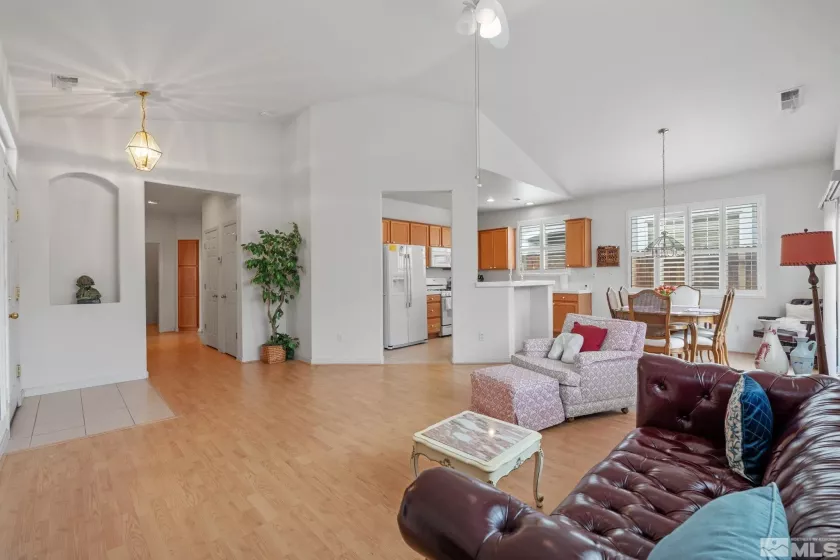 1676 Iron Mountain, Reno, Nevada 89521, 2 Bedrooms Bedrooms, ,2 BathroomsBathrooms,Residential,Residential,Iron Mountain,240010878
