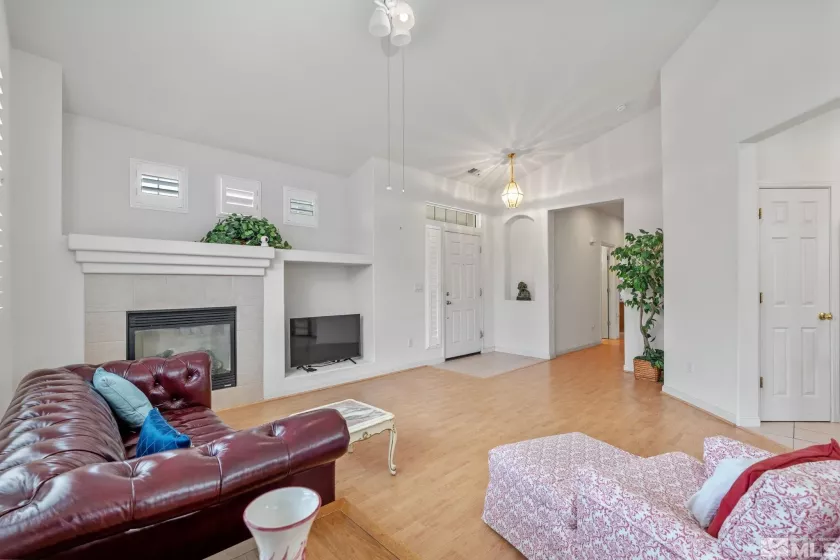 1676 Iron Mountain, Reno, Nevada 89521, 2 Bedrooms Bedrooms, ,2 BathroomsBathrooms,Residential,Residential,Iron Mountain,240010878