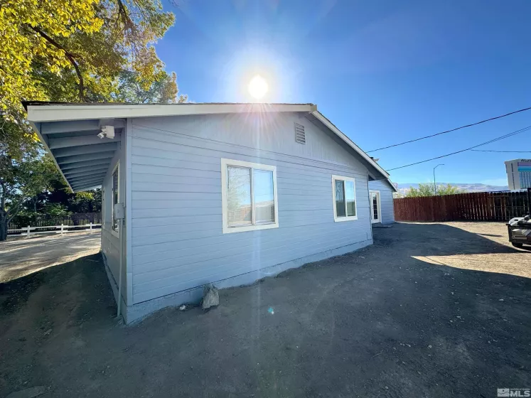 905 Mauldin, Reno, Nevada 89502, ,Residential Income,Residential,Mauldin,250003901