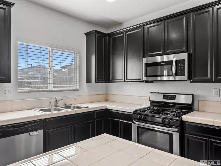 14350 Loyola, Reno, Nevada 89506, 4 Bedrooms Bedrooms, ,3 BathroomsBathrooms,Residential,Residential,Loyola,250004967