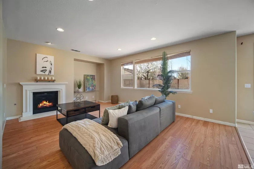 2590 Spring Flower, Reno, Nevada 89521, 4 Bedrooms Bedrooms, ,3 BathroomsBathrooms,Residential,Residential,Spring Flower,250004565