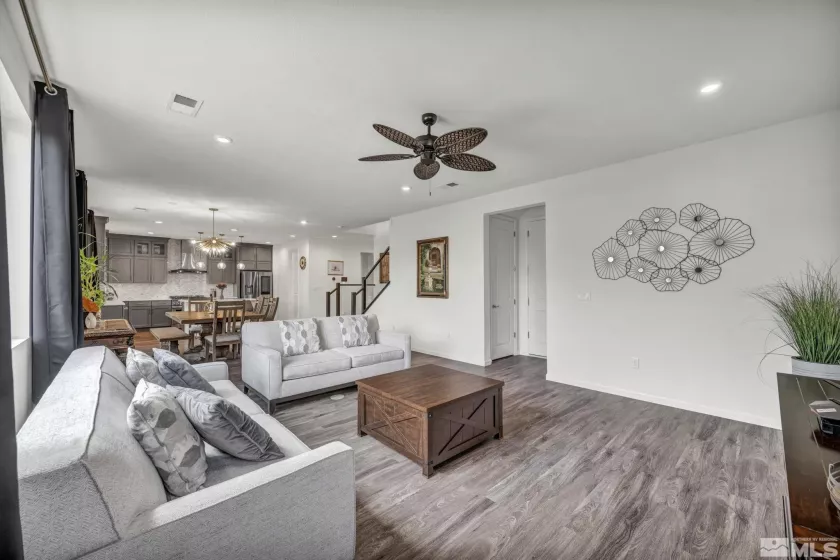 2181 Wyaconda, Sparks, Nevada 89436, 4 Bedrooms Bedrooms, ,3 BathroomsBathrooms,Residential,Residential,Wyaconda,250004362