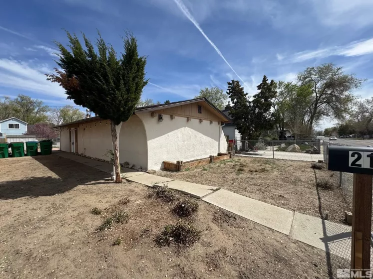 215 Roop, Carson City, Nevada 89701, 2 Bedrooms Bedrooms, ,1 BathroomBathrooms,Residential,Residential,Roop,250005395