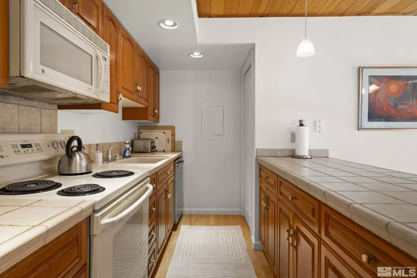123 Juanita, Incline Village, Nevada 89451, 4 Bedrooms Bedrooms, ,2 BathroomsBathrooms,Residential,Residential,Juanita,250005290