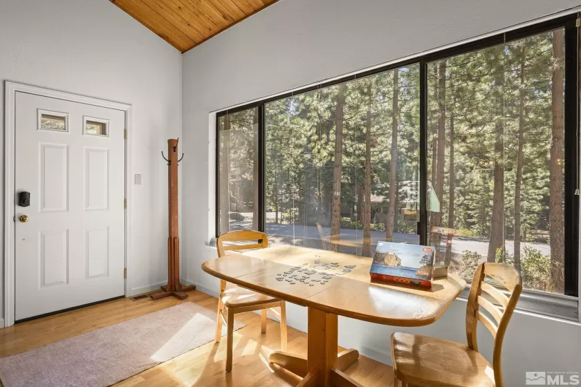 123 Juanita, Incline Village, Nevada 89451, 4 Bedrooms Bedrooms, ,2 BathroomsBathrooms,Residential,Residential,Juanita,250005290