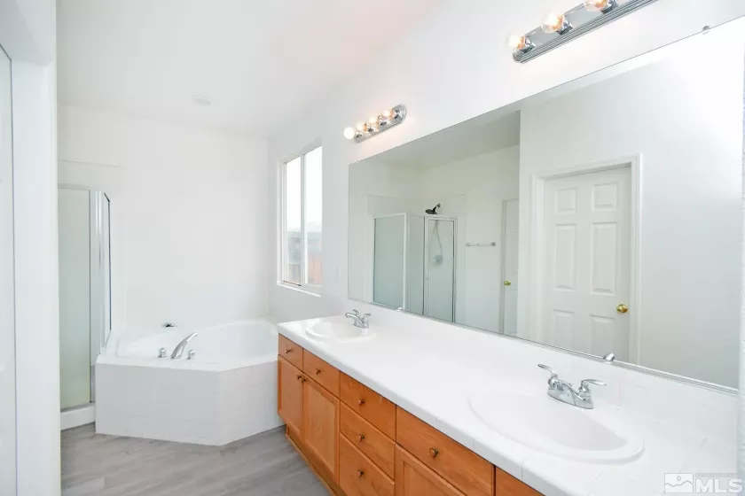 1650 Canyonlands, Reno, Nevada 89521, 3 Bedrooms Bedrooms, ,2 BathroomsBathrooms,Residential,Residential,Canyonlands,250003569
