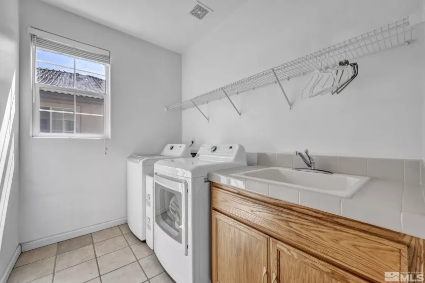2594 San Remo, Sparks, Nevada 89434, 4 Bedrooms Bedrooms, ,3 BathroomsBathrooms,Residential,Residential,San Remo,250004924