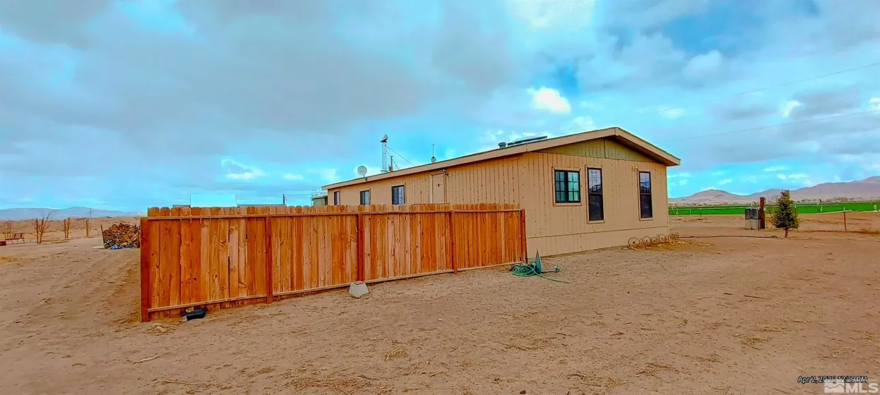 1 Spence, Yerington, Nevada 89447, 2 Bedrooms Bedrooms, ,2 BathroomsBathrooms,Residential,Residential,Spence,250004367