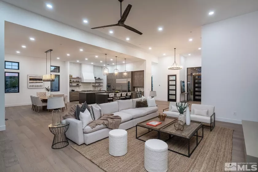 6533 Salt Brush, Reno, Nevada 89511, 4 Bedrooms Bedrooms, ,5 BathroomsBathrooms,Residential,Residential,Salt Brush,240012563