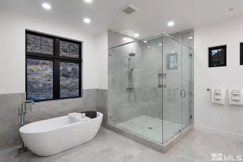 6533 Salt Brush, Reno, Nevada 89511, 4 Bedrooms Bedrooms, ,5 BathroomsBathrooms,Residential,Residential,Salt Brush,240012563