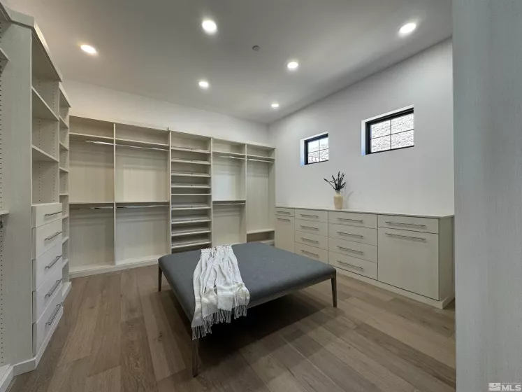 6533 Salt Brush, Reno, Nevada 89511, 4 Bedrooms Bedrooms, ,5 BathroomsBathrooms,Residential,Residential,Salt Brush,240012563