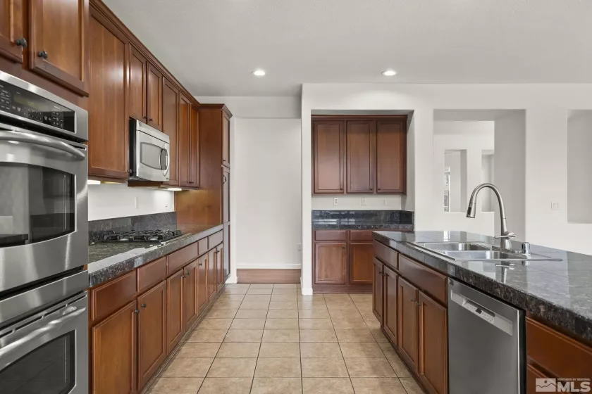 485 Haleb, Reno, Nevada 89521, 3 Bedrooms Bedrooms, ,2 BathroomsBathrooms,Residential,Residential,Haleb,250004757