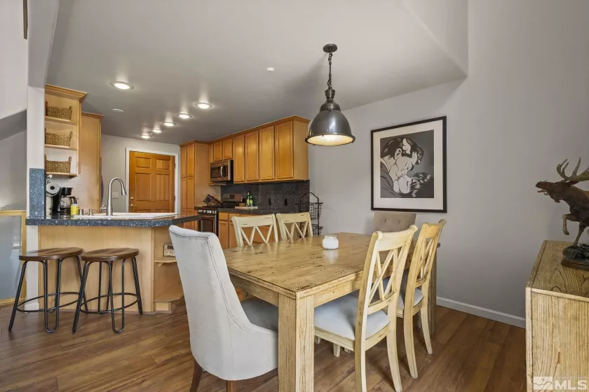 400 Fairview, Incline Village, Nevada 89451, 2 Bedrooms Bedrooms, ,3 BathroomsBathrooms,Residential,Residential,Fairview,250004862
