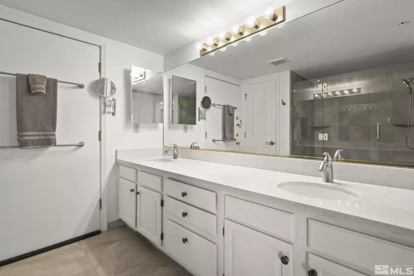 400 Fairview, Incline Village, Nevada 89451, 4 Bedrooms Bedrooms, ,5 BathroomsBathrooms,Residential,Residential,Fairview,250004749