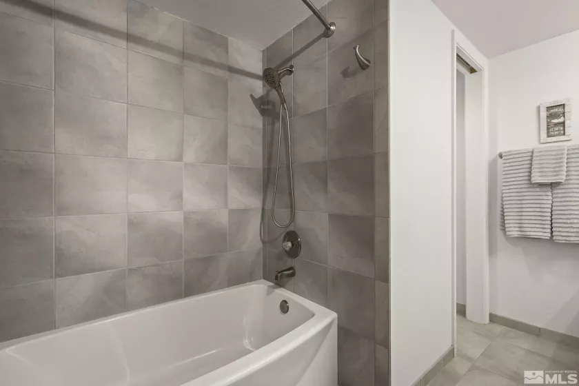 400 Fairview, Incline Village, Nevada 89451, 4 Bedrooms Bedrooms, ,5 BathroomsBathrooms,Residential,Residential,Fairview,250004749