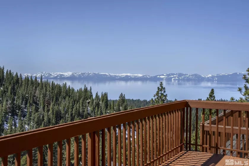 400 Fairview, Incline Village, Nevada 89451, 4 Bedrooms Bedrooms, ,5 BathroomsBathrooms,Residential,Residential,Fairview,250004749