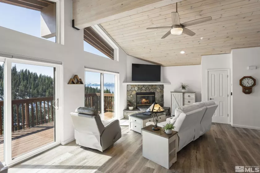 400 Fairview, Incline Village, Nevada 89451, 4 Bedrooms Bedrooms, ,5 BathroomsBathrooms,Residential,Residential,Fairview,250004749