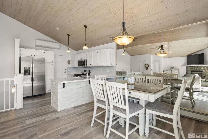 400 Fairview, Incline Village, Nevada 89451, 4 Bedrooms Bedrooms, ,5 BathroomsBathrooms,Residential,Residential,Fairview,250004749